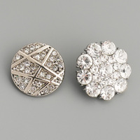 Jinyi Usine Logo Personnalisé Marque Designer Alliage de Zinc Métal Cristal Strass Broche Vêtements Vêtements Accessoires Métal Logo