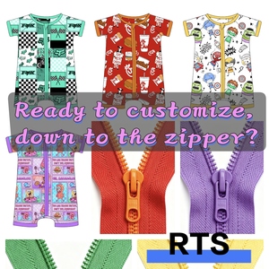 Pijama de bambú de verano en stock para niños, conjunto de pijama de bambú con cremallera para bebé, paquete sorpresa de pijamas de bambú con estampado de personajes y estilo occidental. - Product Image 1