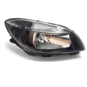 Faro Alogeno OEM per <span class=keywords><strong>SKODA</strong></span> <span class=keywords><strong>Fabia</strong></span> 12-14 Nuovo Lampada Anteriore 12V Ricambi Copertura Faro Fendinebbia Luce Auto - Product Image 2