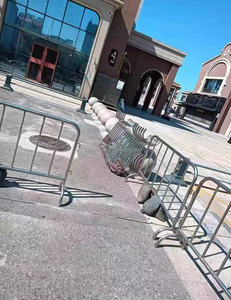 Panneau de clôture temporaire galvanisé à chaud style <span class=keywords><strong>Heras</strong></span> 3,5 m x 2 m pour chantier, sécurité périmétrique, contrôle des foules - Product Image 1