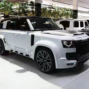 Kit de Carrocería Ancha Estilo LM para Range <span class=keywords><strong>Rover</strong></span> <span class=keywords><strong>Defender</strong></span> 90/110, Nuevo Modelo 2023 de Alta Calidad, Mejor Ajuste, Capó de Fibra de Carbono, Parachoques de Fibra de Vidrio - Product Image 2