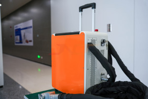 CE <strong>Laser</strong> <strong>Rust</strong> <strong>Removal</strong> Machine Portable Air Cooling 500w - Product Image 5