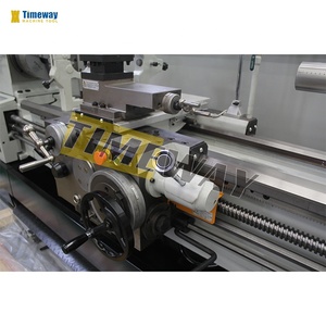 Torno de Precisión Universal Serie TORNOS con Bancada de Espacio - Product Image 3