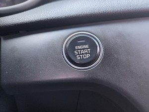 Auto Usado Sin Problemas Mecánicos, Marca Coreana Sportage 2016, 4ª Generación, SUV Diésel, Sistema de Llave Inteligente, Navegación, Asientos con Calefacción - Product Image 3
