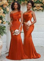 Robes de Demoiselle d'Honneur Sirène Morili Africaines Personnalisées Longues Orange Brûlé Épaules Dénudées pour Soirée MBA685