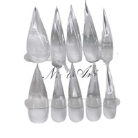 Ongles à presser faits main extra longs, motif griffe de dragon, noir cyber et or, écailles 3D et bijoux rubis marquise, ongles gothiques spectaculaires