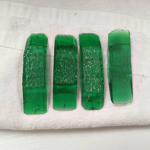 Esmeralda colombiana sintética verde sin cortar, materia prima, esmeralda hidrotermal cultivada en laboratorio, en bruto, para la elaboración de gemas sueltas. - Product Image 1