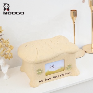 4,5 pulgadas Pet ROOGO Decor Doghouse Pet Cremation Urns Venta al por mayor Paw Prints Resina Barato y mejor marco <span class=keywords><strong>de</strong></span> ventana para mascotas Fábrica al por mayor - Product Image 3