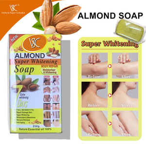 Gel douche au curcuma le plus vendu avec une teneur accrue en vitamine C pour un nettoyage en profondeur et un contrôle du sébum. Convient à tous les types <span class=keywords><strong>de</strong></span> peau. 250g. - Product Image 5