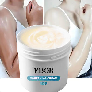 Crema Blanqueadora Potente con Vitamina C Semiacabada Premium al por Mayor, Aclara Rápidamente las Manchas, Ilumina la Piel, Loción Corporal - Product Image 1