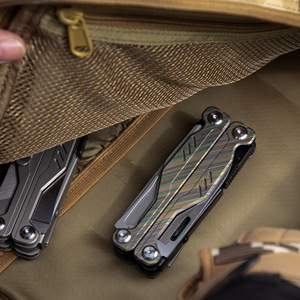 Oem ngoài trời đa chức năng thép không gỉ Titan Gấp Kìm chiến thuật cắm trại Multitool lưỡi tuốc nơ vít cắt cá - Product Image 3