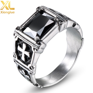 Anillo de Cruz Religiosa de Acero Inoxidable 316 con Gema y Cristal de Rubí, Estilo Hip Hop Punk, Venta al por Mayor de Fábrica, LOGO Personalizado - Product Image 2