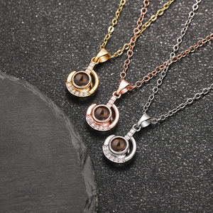 Collar de Moda con Colgante de Sol <span class=keywords><strong>y</strong></span> Luna de Cobre con Proyección de Foto Personalizada de Zirconia, Te Amo, para Mujer - Product Image 3