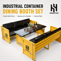 Ensemble de banquettes de salle à manger commerciales modernes sur mesure OEM, aspect conteneur maritime, sièges rembourrés en cuir PU, durables pour usage hôtelier