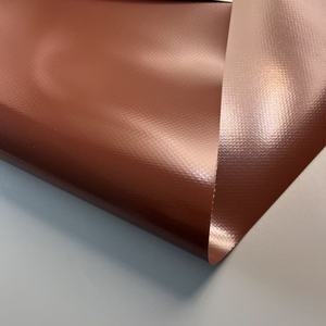 Bâche industrielle en PVC enduit au couteau, ignifuge et imperméable, 1050 g/m², 1000D, 30x30, en PVDF - Product Image 2