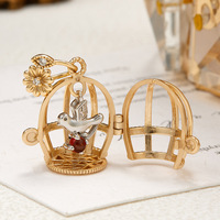 Pendentif cage à oiseaux ouvrable en argent S925 avec grenat rouge, style vintage color-block, bijoux de niche de style littéraire pour femme