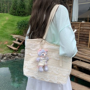 กระเป๋าโท้ท ผ้าลูกไม้ตาข่าย สีขาว ความจุขนาดใหญ่ ใช้ได้ทุกวัน ฤดูร้อน 2025 กระเป๋ามีซิป ปักลาย สีพื้น - Product Image 1