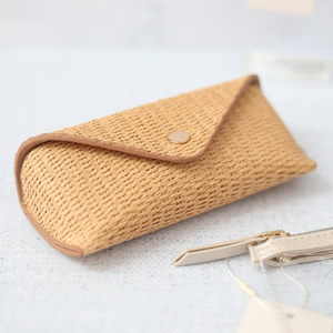Sac de rangement créatif en paille tressée pour lunettes, étui à lunettes portable épaissi, sac de rangement simple, pochette pour lunettes de soleil - Product Image 1