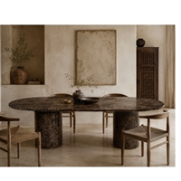 Table à manger de cuisine au design moderne et épuré, table à manger en marbre sur mesure, table à manger d'hôtel pour mobilier de villa