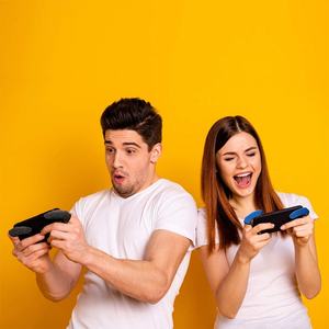 Guantes Gamerock Antideslizantes con Puntas para Pantalla Táctil, Accesorio Perfecto para Jugadores Móviles - Product Image 4