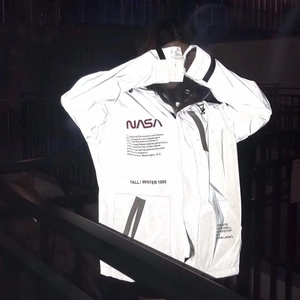 Tissu argenté réfléchissant imperméable haute visibilité imprimé sur mesure Tissu élastique <span class=keywords><strong>extérieur</strong></span> réfléchissant - Product Image 1