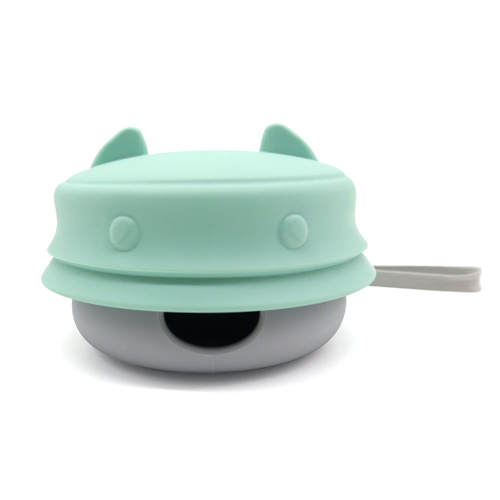 สีเขียว