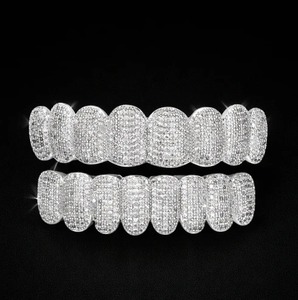 ขายดี! ชุดกริลล์ซ์เพชรโมอิสซาไนต์ VVS สุดหรู สไตล์ฮิปฮอป  ทำตามสั่ง  วัสดุเงินแท้ 925  สำหรับงานปาร์ตี้  มีจำหน่ายจำนวนมาก - Product Image 1