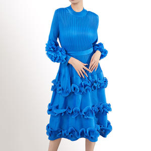 Rahat orta bel uzunluğu, elastik bel çevresi ve dokuma fırfır etek etek ile yeni yaz 2024 pilili elbise - Product Image 3