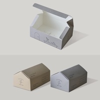 Boîtes cosmétiques en carton blanc polygonales personnalisées colorées, impression UV, estampage à chaud, emballage ondulé pour cadeaux d'avion