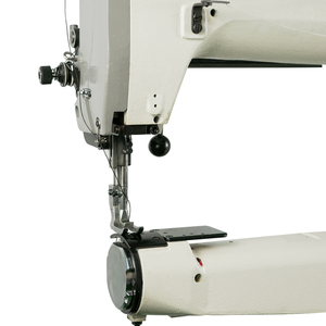 Máquina de Coser Industrial de Brazo Cilíndrico de 4 Cilindros Clase 4, Triple Arrastre, Profesional, Extra Resistente, con Pedal - Product Image 4