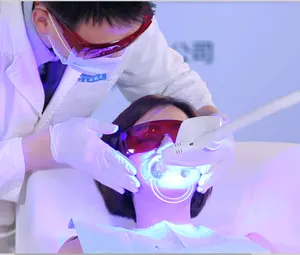 Blanchiment des dents Zoom dentaire de salon LED