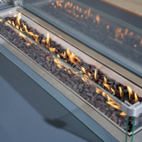 Table de foyer moderne à gaz avec allumage sécurisé, chauffage de terrasse pour hôtels et fêtes en plein air dans les fermes