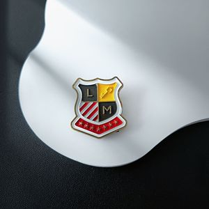 Ding Yi <span class=keywords><strong>Guess</strong></span> You Like Design Retrato de dibujos animados de Anime de Metal personalizado Insignia de hierro inoxidable Pin <span class=keywords><strong>Ropa</strong></span> Insignia de recuerdo Pin - Product Image 5
