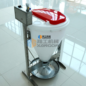 Comedero Automático Xangon para Cerdos, Material Plástico, Color Blanco, Sistema de Alimentación Multifuncional - Product Image 2