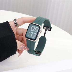 Pour Apple Watch Band 38/40/41/42/45/49mm Sport Silicone Magnétique Poignet Bracelets Bande pour Apple Watch Boucle Pliante Sangle - Product Image 4