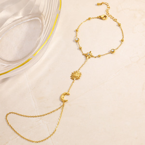Pulsera de Acero Inoxidable Chapada en Oro de 18k con Incrustaciones de Diamantes en Forma de Sol, Luna y Estrella, Estilo Bohemio - Product Image 1