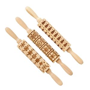 Rouleau à pâtisserie miniature en bois gravé 3D personnalisé pour biscuits de Noël, idéal pour la cuisine et la pâtisserie, pour enfants - Product Image 1