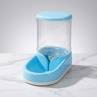 Distributeur d'eau automatique en plastique pour animaux de compagnie, mangeoire pour chats et chiens avec distributeur de grain, bouilloire non électrique