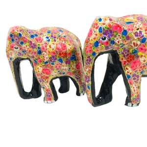 Escultura de animal Vintage hecha a mano y pintada a mano elefante estatua con madera - Product Image 6