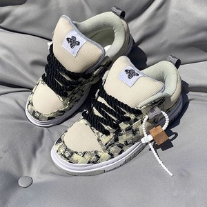 Niche origineel ontwerp casual broodjes-schoenen dames grote maat paar verdikte tong fluorescerend groen schedelpatroon mesh stof - Product Image 1