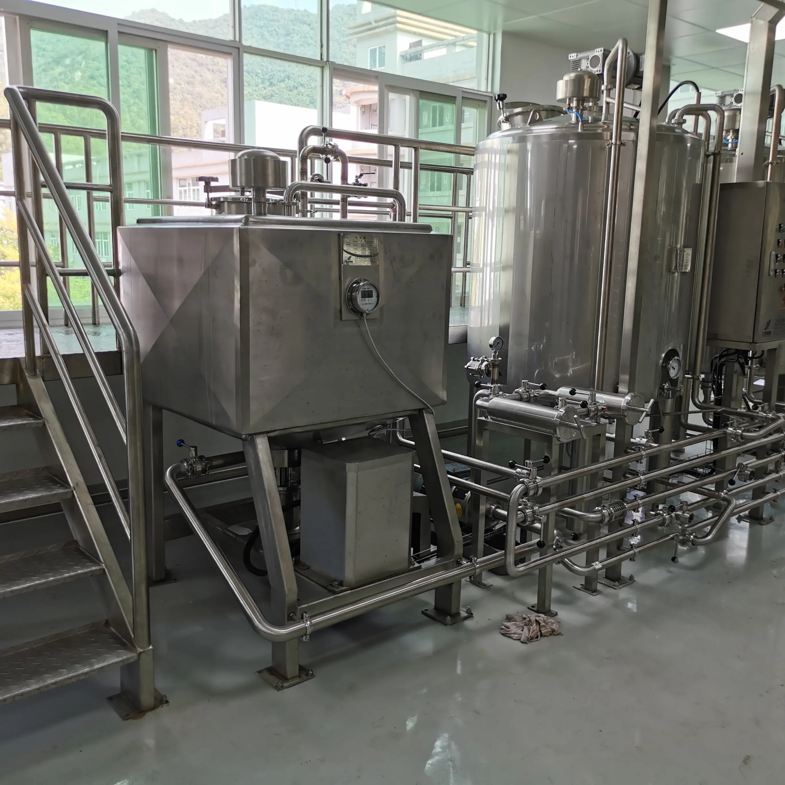 Small scale 500L pasteurized milk processing line,production machines