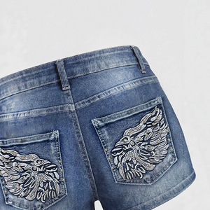Shorts en jean brodés de strass tête d'<span class=keywords><strong>aigle</strong></span> pour femmes, taille haute, délavés, style Y2K, personnalisables, vente en gros - Product Image 3