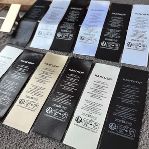 Étiquette de soin des vêtements lavable OEM <span class=keywords><strong>d</strong></span>'usine, imprimée par transfert thermique, en tissu polyester-coton, prix abordable, conception gratuite, livraison rapide - Product Image 1