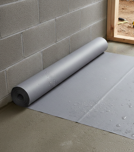 Membrana impermeable y transpirable avanzada diseñada para una mejor regulación del flujo de aire y la humedad, y una protección estructural duradera. - Product Image 4