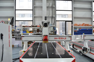 جهاز توجيه أدوات خطي عالي الفعالية باستخدام الحاسب الآلي لجهاز تغيير الأدوات باستخدام الحاسب الآلي للوحة PVC PE PP - Product Image 3