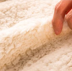 Wholesale Cheap 160x240cm <strong>Double</strong> Sided White Sherpa/<strong>Teddy</strong> <strong>Fleece</strong> Fabric 250gsm Polyester Filling Soft Flannel Blanket - Product Image 4