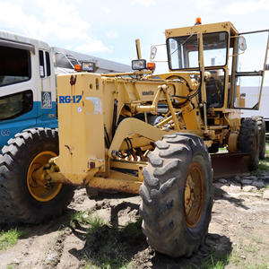 Motoniveladora de Servicio Pesado Komatsu, Equipo de Construcción con Motor Potente para una Nivelación de Carreteras y Corte de Pendientes Eficientes - Product Image 6