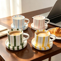 Mug en céramique créatif et minimaliste pour le petit-déjeuner, tasse à café/eau exquise de grande capacité avec socle pour couple