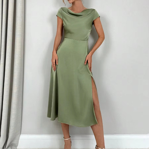 Robe d'été élégante en satin à manches courtes, couleur unie, col bénitier, coupe ajustée, fendue sur le côté, longueur midi - Product Image 1