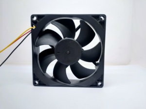 Kipas Aksial DC JEEK 9225 90mm 24V 0.35A 3200rpm Aliran Udara Tinggi untuk <span class=keywords><strong>Rig</strong></span> Pertambangan dan Pendinginan Komputasi Kepadatan Tinggi - Product Image 3